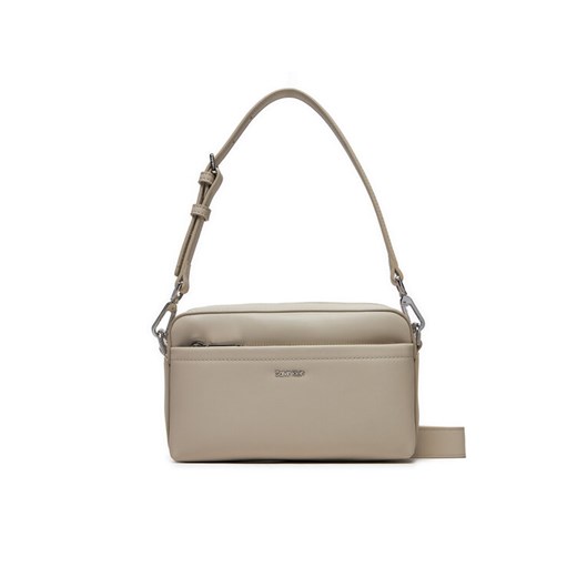 Torebka Calvin Klein Ck Must Convertible Camera Bag K60K612280 Beżowy ze sklepu eobuwie.pl w kategorii Listonoszki - zdjęcie 182103019