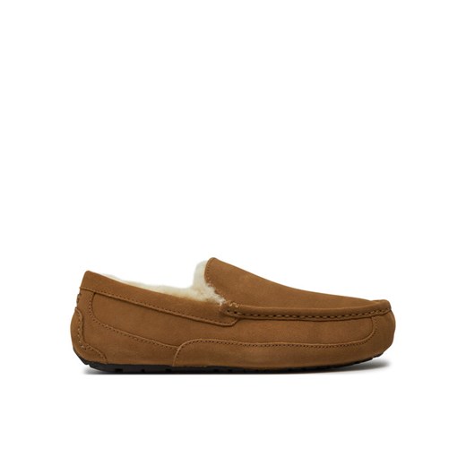 Kapcie Ugg M Ascot 1101110 Brązowy ze sklepu eobuwie.pl w kategorii Kapcie męskie - zdjęcie 182104207