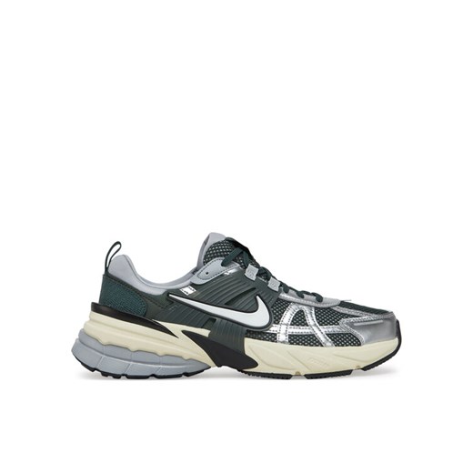 Sneakersy Nike V2K Run HJ4497 300 Zielony ze sklepu eobuwie.pl w kategorii Buty sportowe męskie - zdjęcie 182112596