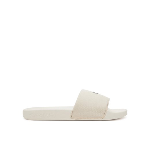 Klapki Calvin Klein Jeans Slide Monogram Hardware YW0YW01713 Écru ze sklepu eobuwie.pl w kategorii Klapki damskie - zdjęcie 182115209