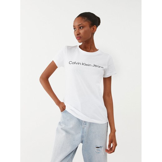 Calvin Klein Jeans T-Shirt J20J220253 Biały Slim Fit ze sklepu MODIVO w kategorii Bluzki damskie - zdjęcie 182593755