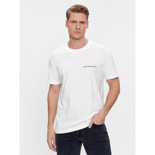 Calvin Klein Jeans T-Shirt Institutional J30J324671 Biały Regular Fit ze sklepu MODIVO w kategorii T-shirty męskie - zdjęcie 182593965
