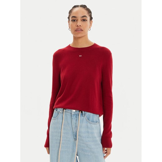 Tommy Jeans Sweter Essential DW0DW17254 Czerwony Regular Fit ze sklepu MODIVO w kategorii Swetry damskie - zdjęcie 182594036
