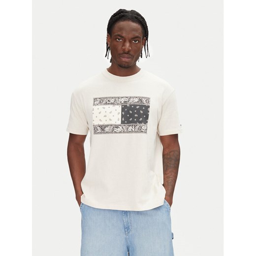 Tommy Jeans T-Shirt Paisley Flag DM0DM20810 Beżowy Relaxed Fit ze sklepu MODIVO w kategorii T-shirty męskie - zdjęcie 182594367