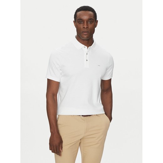 Michael Kors Polo CB95FGVC93 Biały Regular Fit ze sklepu MODIVO w kategorii T-shirty męskie - zdjęcie 182598667