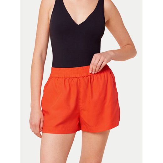 Triumph Szorty materiałowe Beach MyWear 10218548 Pomarańczowy Regular Fit ze sklepu MODIVO w kategorii Szorty - zdjęcie 182598686