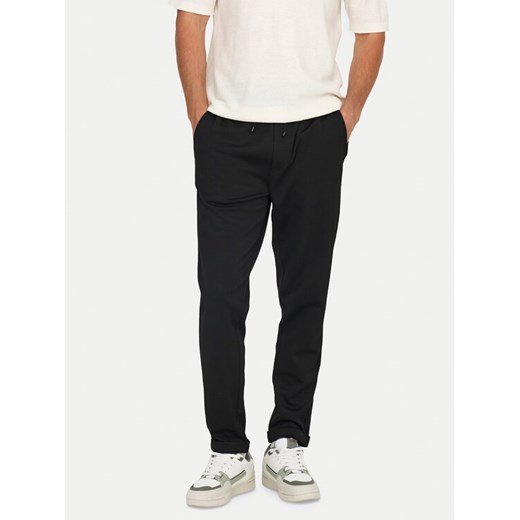 Only & Sons Spodnie materiałowe Linus 22029924 Czarny Tapered Fit ze sklepu MODIVO w kategorii Spodnie męskie - zdjęcie 182599528