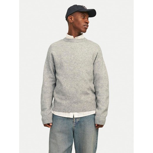 Jack&Jones Sweter Rollie 12215468 Szary Relaxed Fit ze sklepu MODIVO w kategorii Swetry męskie - zdjęcie 182600949