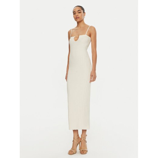 JACQUEMUS Sukienka dzianinowa 24E241KN358-2355 Biały Regular Fit ze sklepu MODIVO w kategorii Sukienki - zdjęcie 182602926