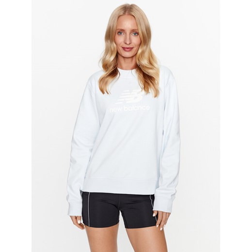 New Balance Bluza Essentials Stacked Logo French Terry Crewneck WT31532 Niebieski Regular Fit ze sklepu MODIVO w kategorii Bluzy damskie - zdjęcie 182603538