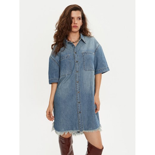 One Teaspoon Sukienka jeansowa 26541 Niebieski Relaxed Fit ze sklepu MODIVO w kategorii Sukienki - zdjęcie 182603595