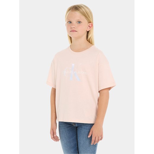 Calvin Klein Jeans T-Shirt Serenity IG0IG02434 Różowy Boxy Fit ze sklepu MODIVO w kategorii Bluzki dziewczęce - zdjęcie 182604085