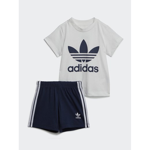 adidas Komplet t-shirt i szorty sportowe Trefoil Shorts Tee Set IB8638 Niebieski Regular Fit ze sklepu MODIVO w kategorii Komplety dziewczęce - zdjęcie 182604527