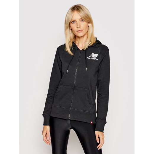 New Balance Bluza Essentials WJ03530 Czarny Relaxed Fit ze sklepu MODIVO w kategorii Bluzy damskie - zdjęcie 182604668