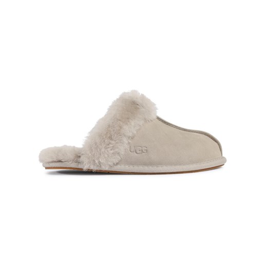 Ugg Kapcie W Scuffette II 1106872 Szary ze sklepu MODIVO w kategorii Kapcie damskie - zdjęcie 182604989