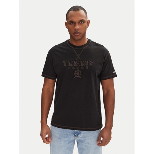 Tommy Jeans T-Shirt Tonal Crest DM0DM20805 Czarny Relaxed Fit ze sklepu MODIVO w kategorii T-shirty męskie - zdjęcie 182605067