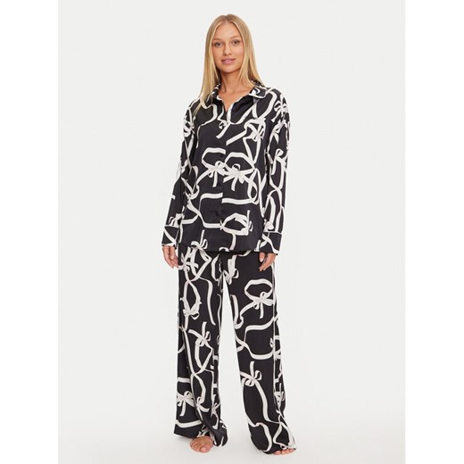 Guess Piżama O4BX16 WEFC2 Czarny Relaxed Fit ze sklepu MODIVO w kategorii Piżamy damskie - zdjęcie 182605405