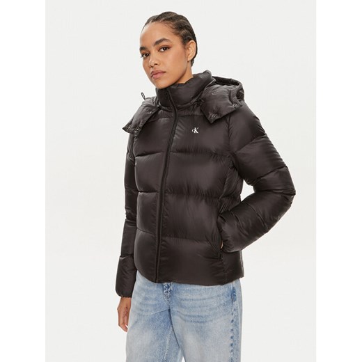 Calvin Klein Jeans Kurtka puchowa J20J223571 Czarny Regular Fit ze sklepu MODIVO w kategorii Kurtki damskie - zdjęcie 182605877