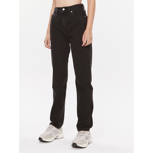 Calvin Klein Jeans Jeansy Authentic J20J221759 Czarny Straight Fit ze sklepu MODIVO w kategorii Jeansy damskie - zdjęcie 182606198
