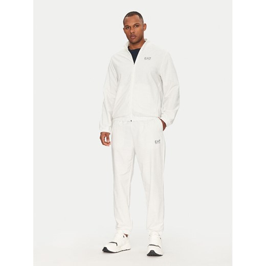 EA7 Emporio Armani Dres 7M000170 AF13411 U0005 Biały Regular Fit ze sklepu MODIVO w kategorii Dresy męskie - zdjęcie 182606216