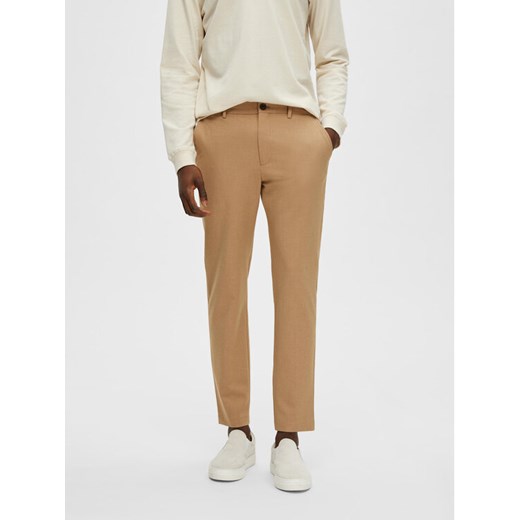 Selected Homme Spodnie materiałowe 16085270 Brązowy Slim Fit ze sklepu MODIVO w kategorii Spodnie męskie - zdjęcie 182607016