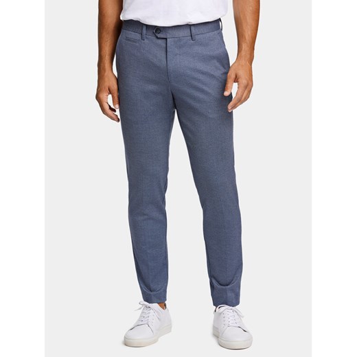 Lindbergh Chinosy 30-006031 Niebieski Slim Fit ze sklepu MODIVO w kategorii Spodnie męskie - zdjęcie 182607919