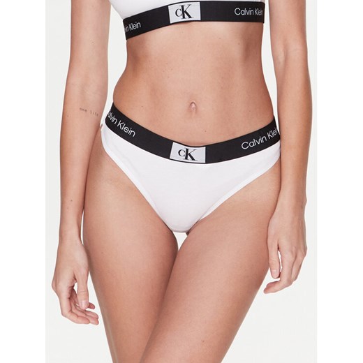 Calvin Klein Underwear Stringi 000QF7221E Biały ze sklepu MODIVO w kategorii Majtki damskie - zdjęcie 182608988