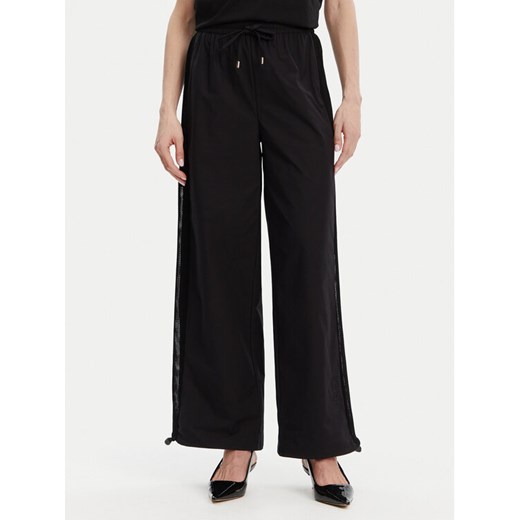 Liu Jo Sport Joggery TA5074 T2900 Czarny Relaxed Fit ze sklepu MODIVO w kategorii Spodnie damskie - zdjęcie 182609379
