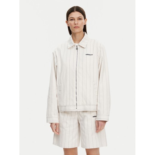 adidas Kurtka przejściowa Pinstripe Harrington JJ3476 Biały Loose Fit ze sklepu MODIVO w kategorii Kurtki damskie - zdjęcie 182609559