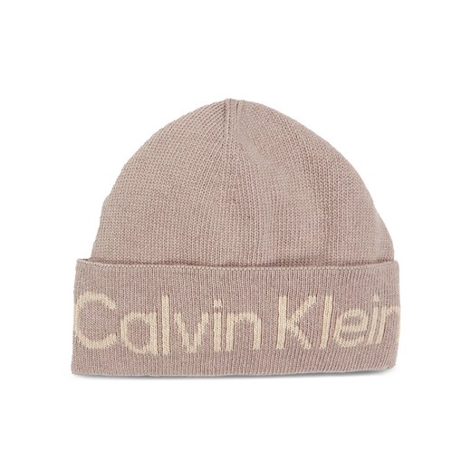 Calvin Klein Czapka Logo Reverso Tonal Beanie K60K611151 Beżowy ze sklepu MODIVO w kategorii Czapki zimowe damskie - zdjęcie 182609819
