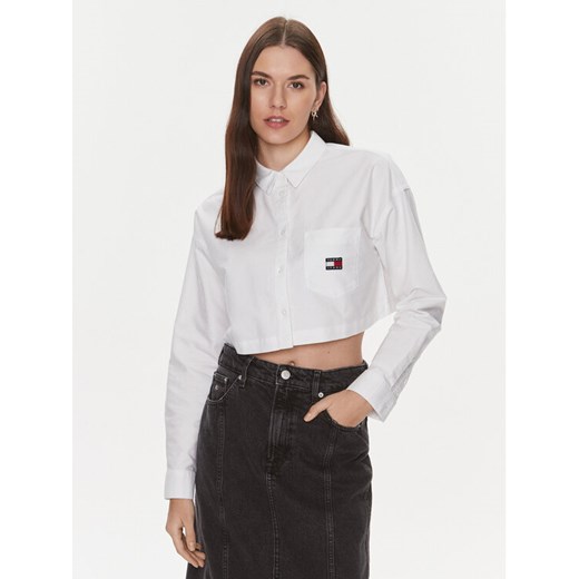 Tommy Jeans Koszula Badge DW0DW17345 Biały Relaxed Fit ze sklepu MODIVO w kategorii Koszule damskie - zdjęcie 182609957