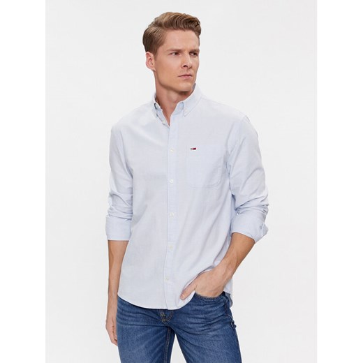 Tommy Jeans Koszula Oxford DM0DM18335 Błękitny Regular Fit ze sklepu MODIVO w kategorii Koszule męskie - zdjęcie 182610017