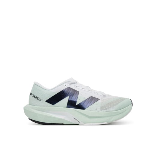 New Balance Buty do biegania FuelCell Rebel v4 WFCXCA4 Zielony ze sklepu MODIVO w kategorii Buty sportowe damskie - zdjęcie 182611005