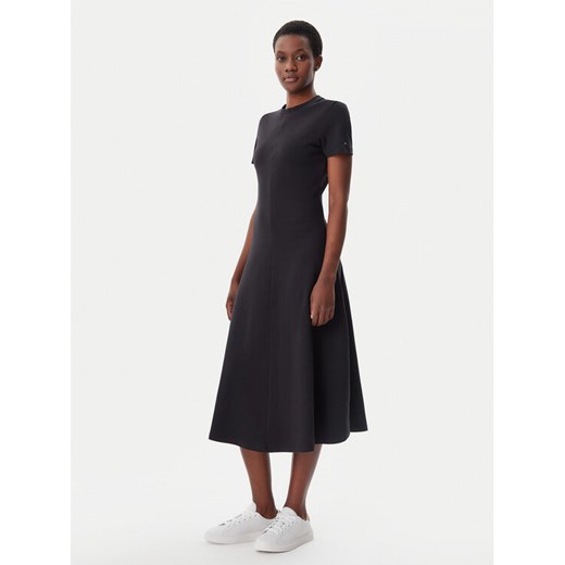 Tommy Hilfiger Sukienka codzienna WW0WW44547 Czarny Regular Fit ze sklepu MODIVO w kategorii Sukienki - zdjęcie 182612519