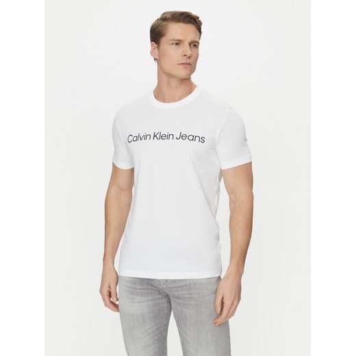 Calvin Klein Jeans T-Shirt J30J322552 Biały Slim Fit ze sklepu MODIVO w kategorii T-shirty męskie - zdjęcie 182613328