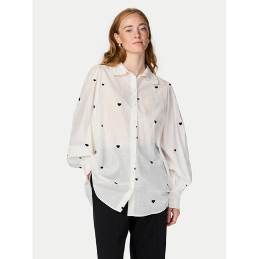 YAS Koszula Heart 26027777 Biały Regular Fit ze sklepu MODIVO w kategorii Koszule damskie - zdjęcie 182613679