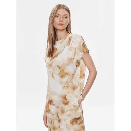 Calvin Klein Bluzka K20K206888 Beżowy Regular Fit ze sklepu MODIVO w kategorii Bluzki damskie - zdjęcie 182613757