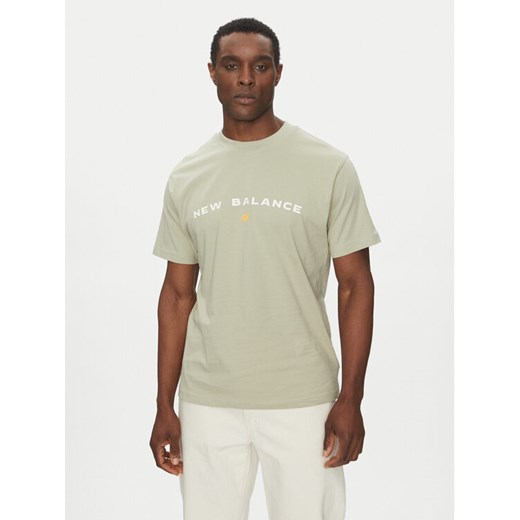 New Balance T-Shirt Reimagined Graphic MT51506 Zielony Relaxed Fit ze sklepu MODIVO w kategorii T-shirty męskie - zdjęcie 182613785