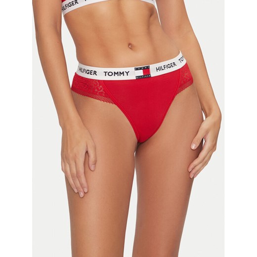 Tommy Hilfiger Stringi UW0UW05619 Czerwony ze sklepu MODIVO w kategorii Majtki damskie - zdjęcie 182614178