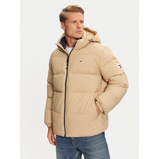 Tommy Jeans Kurtka puchowa Essential DM0DM19786 Beżowy Regular Fit ze sklepu MODIVO w kategorii Kurtki męskie - zdjęcie 182614305