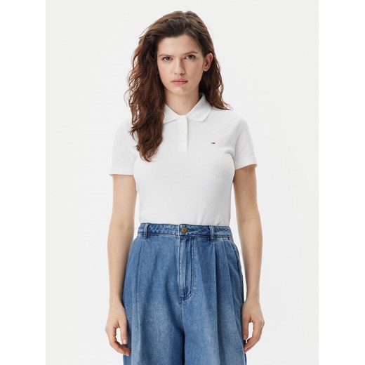 Tommy Jeans Polo Essential DW0DW20160 Biały Slim Fit ze sklepu MODIVO w kategorii Bluzki damskie - zdjęcie 182614789