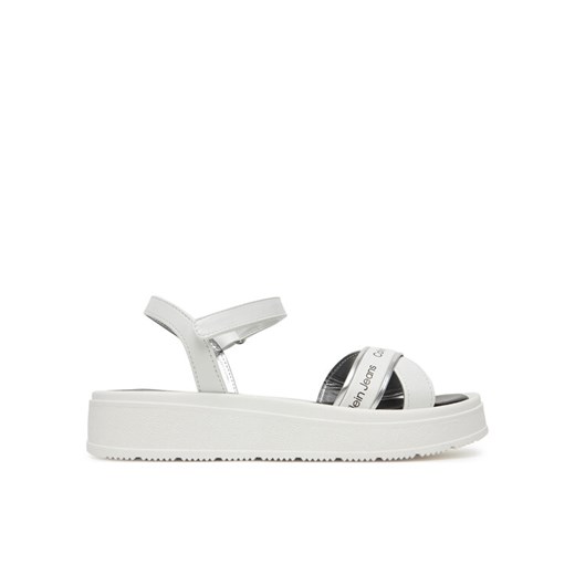 Calvin Klein Jeans Sandały V4A2-82054-0371X S Biały ze sklepu MODIVO w kategorii Sandały dziecięce - zdjęcie 182617517