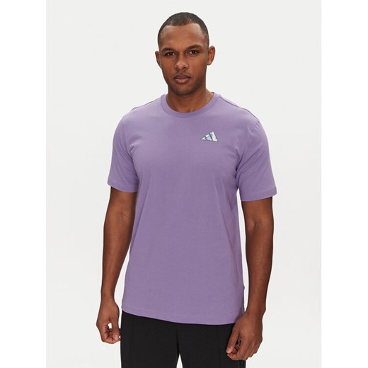adidas T-Shirt Earth Day Graphic JI6757 Fioletowy Regular Fit ze sklepu MODIVO w kategorii T-shirty męskie - zdjęcie 182620366