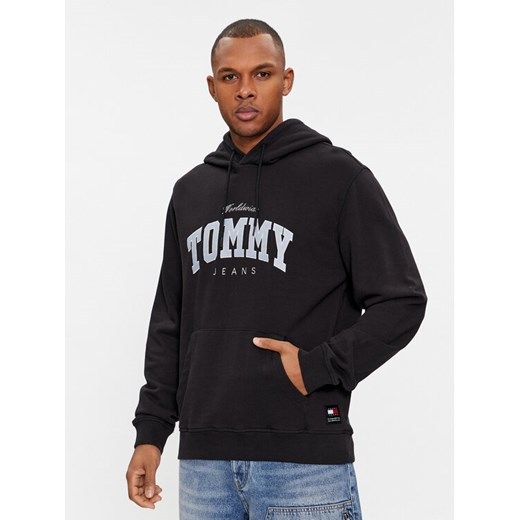 Tommy Jeans Bluza Varsity DM0DM18401 Czarny Regular Fit ze sklepu MODIVO w kategorii Bluzy męskie - zdjęcie 182620745