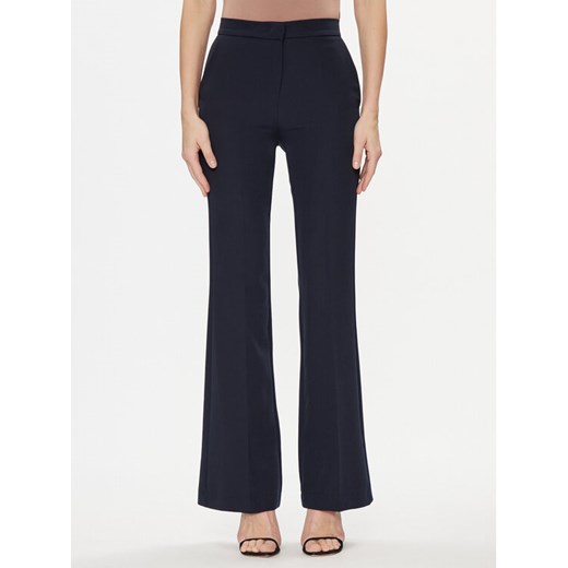 Maryley Spodnie materiałowe 24EB587/43BL Granatowy Relaxed Fit ze sklepu MODIVO w kategorii Spodnie damskie - zdjęcie 182621257