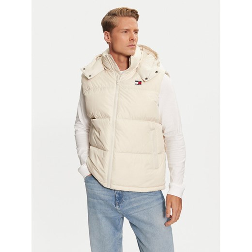 Tommy Jeans Kamizelka Alaska DM0DM19538 Beżowy Regular Fit ze sklepu MODIVO w kategorii Kamizelki męskie - zdjęcie 182621339