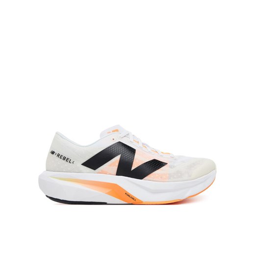New Balance Buty do biegania FuelCell Rebel v4 MFCXCN4 Biały ze sklepu MODIVO w kategorii Buty sportowe męskie - zdjęcie 182621757