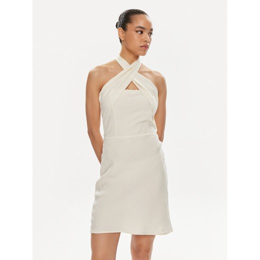 Patrizia Pepe Sukienka letnia 2A2779/A052-W362 Écru Regular Fit ze sklepu MODIVO w kategorii Sukienki - zdjęcie 182622729