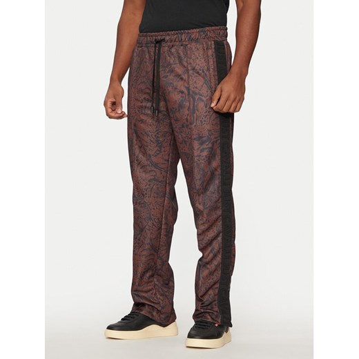 Just Cavalli Spodnie dresowe 77OAAE00 Czarny Regular Fit ze sklepu MODIVO w kategorii Spodnie męskie - zdjęcie 182622785