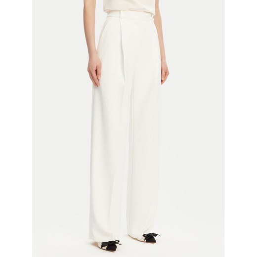 Elisabetta Franchi Spodnie materiałowe PA-081-51E2-V360 Biały Regular Fit ze sklepu MODIVO w kategorii Spodnie damskie - zdjęcie 182623247